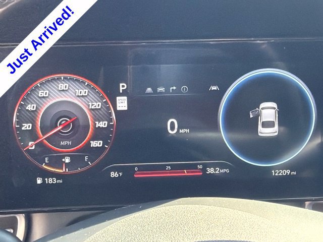 Used 2025 Hyundai Elantra SEL FWD image 41