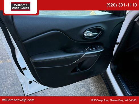 Used 2019 Jeep Cherokee Limited w/ Luxury Group AWD/4WD image 10