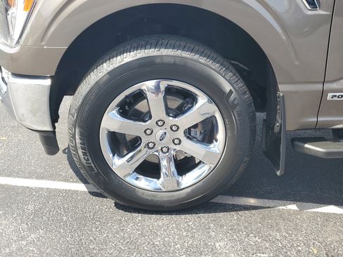 Certified 2023 Ford F150 XLT w/ Equipment Group 302A High image 5