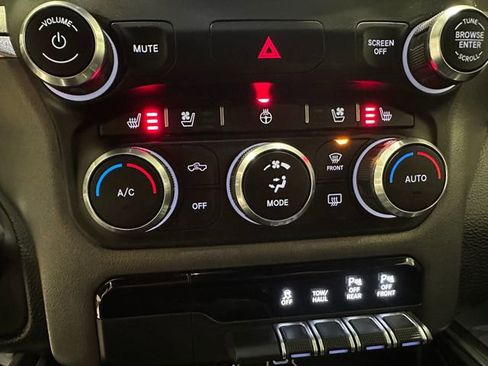 Used 2021 RAM 1500 Laramie w/ Sport Appearance Package image 12