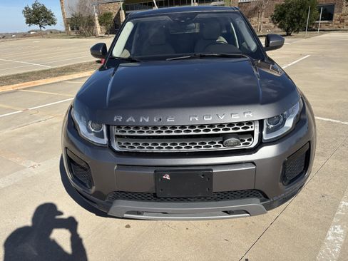 Used 2018 Land Rover Range Rover Evoque SE image 7