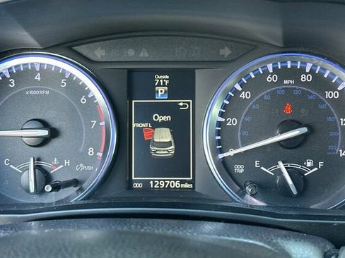 Used 2014 Toyota Highlander XLE image 25