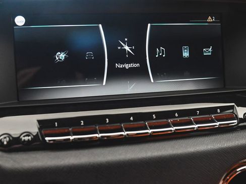 Used 2024 Rolls-Royce Cullinan AWD/4WD image 19
