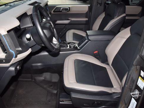 Certified 2022 Ford Bronco Wildtrak AWD/4WD image 13