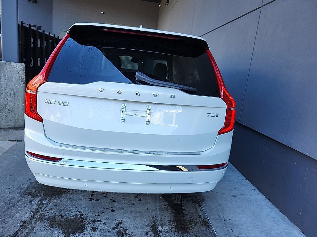 Used 2025 Volvo XC90 T8 Plus w/ Protection Package Premier AWD/4WD image 5