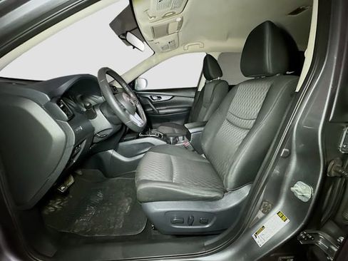 Used 2018 Nissan Rogue SV w/ Premium Package image 17