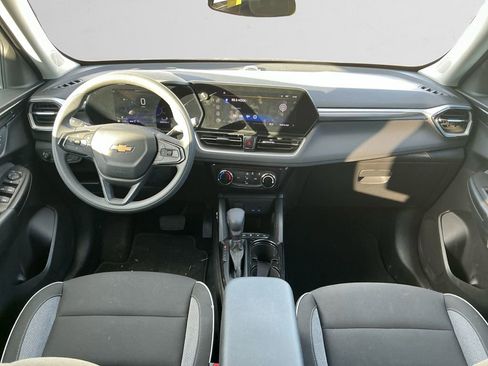 Used 2025 Chevrolet TrailBlazer LT image 10