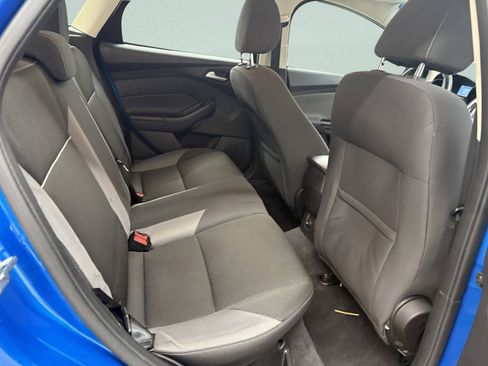 Used 2014 Ford Focus SE w/ SE Winter Package image 22