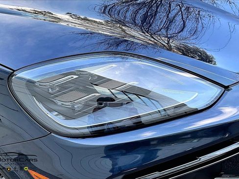 Used 2024 Porsche Cayenne Turbo image 25