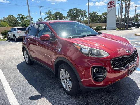 Used 2017 Kia Sportage LX AWD/4WD image 2