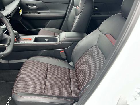 New 2026 Nissan Kicks SR FWD image 15