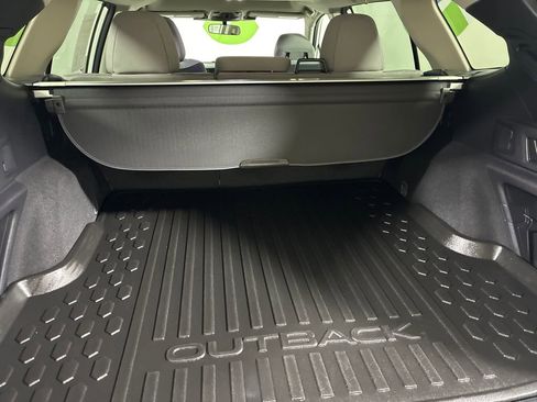 Used 2023 Subaru Outback Premium image 13