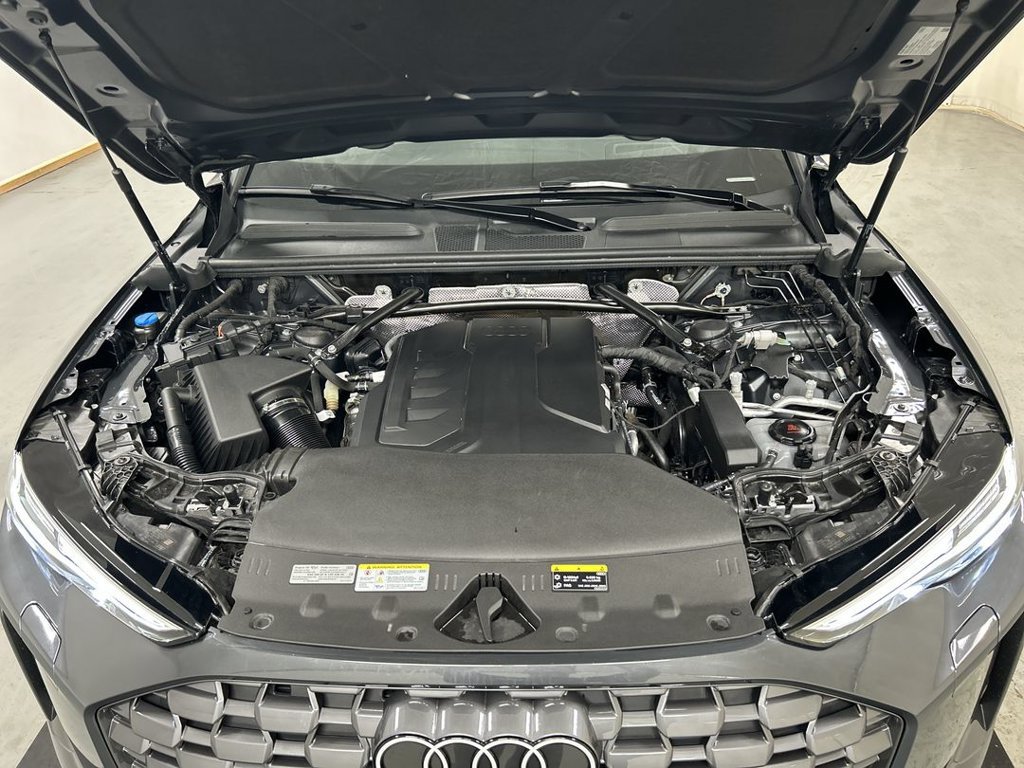 Used 2025 Audi Q5 Premium Plus w/ Premium Plus AWD/4WD image 25