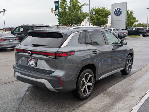 New 2026 Volkswagen Tiguan SE AWD/4WD image 3