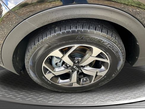 Used 2020 Kia Sportage LX image 32