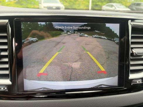 Used 2026 Chrysler Pacifica Select FWD image 20