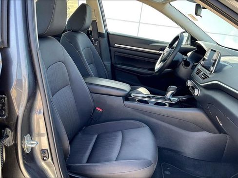 Used 2021 Nissan Altima 2.5 SV FWD image 7