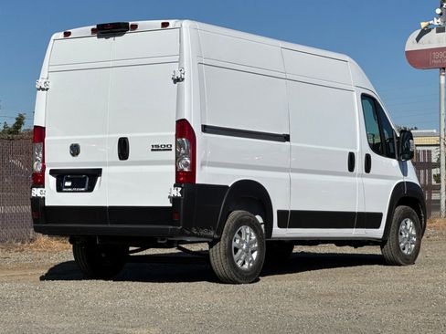 New 2026 RAM ProMaster 1500 w/ Quick Order Package 22G SLT image 3