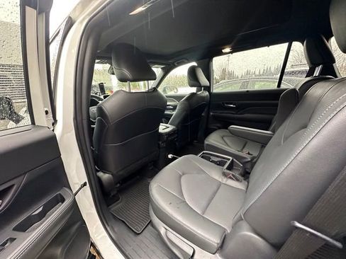 Used 2025 Toyota Grand Highlander AWD Hybrid image 10