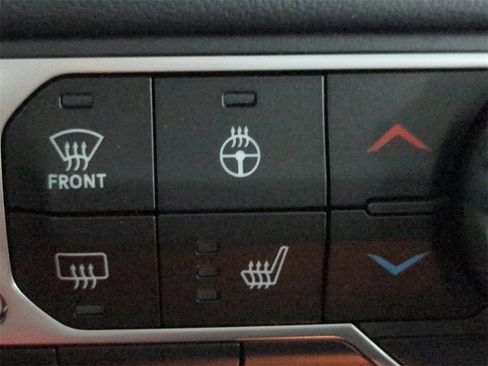 New 2025 Jeep Wrangler Unlimited Rubicon w/ Technology Group image 22