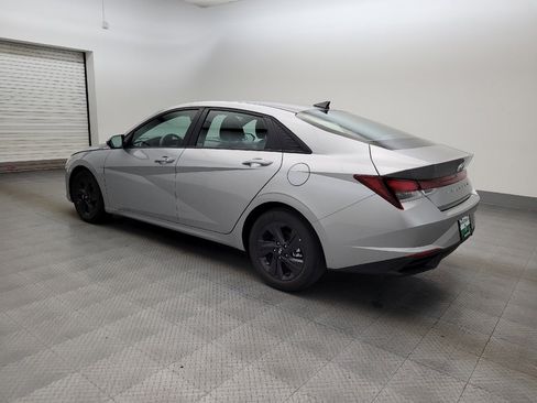 Used 2022 Hyundai Elantra SEL w/ Convenience Package image 3