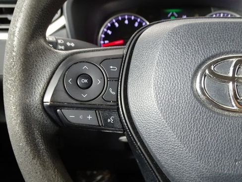 Used 2021 Toyota RAV4 LE image 21