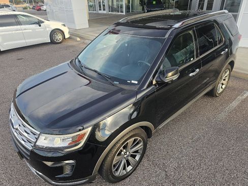 Used 2018 Ford Explorer Limited image 16