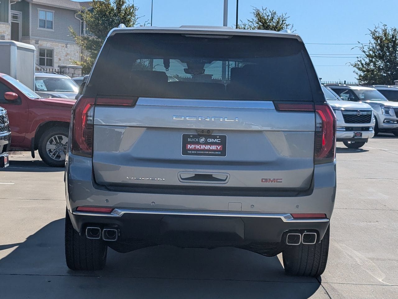 New 2026 GMC Yukon Denali w/ Denali Reserve Package AWD/4WD image 5