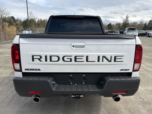 Used 2024 Honda Ridgeline Sport image 5