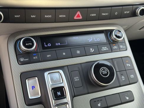 Used 2023 Hyundai Palisade SEL image 15