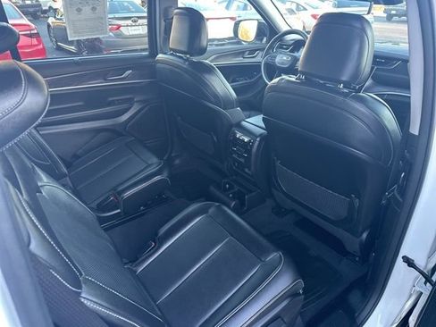 Used 2023 Jeep Grand Cherokee L Limited w/ Luxury Tech Group II image 22