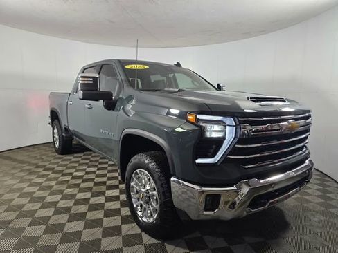 Used 2025 Chevrolet Silverado 3500 LTZ w/ LTZ Premium Package image 3