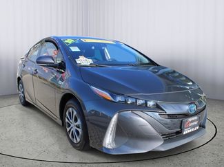 Used 2020 Toyota Prius Prime LE video 1