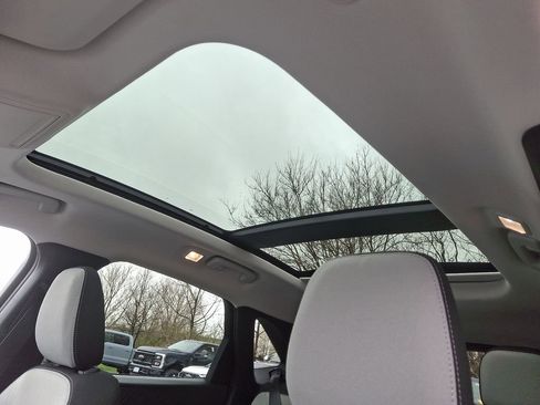 New 2025 Ford Escape Active w/ Active Premium Tech Pack image 12