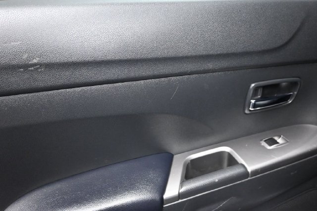 Used 2025 Mitsubishi Outlander Sport SEL AWD/4WD image 13