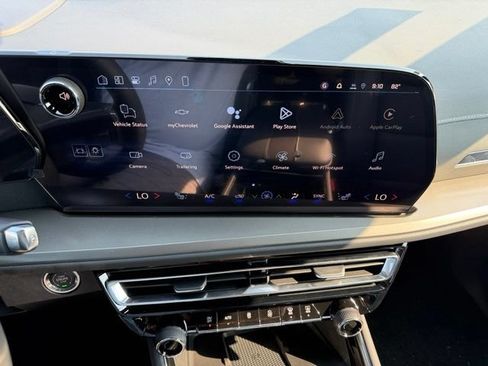 New 2026 Chevrolet Traverse LT w/ Driver Confidence Package FWD image 22