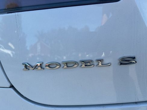 Used 2015 Tesla Model S 70 image 8