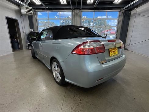 Used 2011 Saab 9-3 2.0T image 3