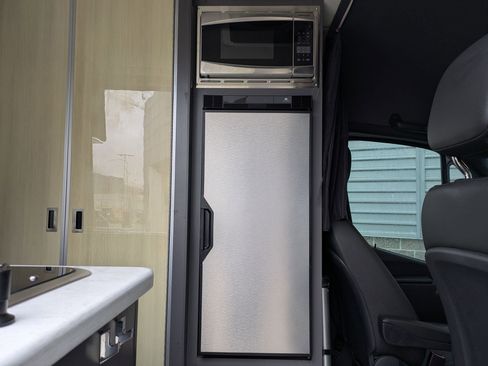 Used 2022 Mercedes-Benz Sprinter 2500 image 31