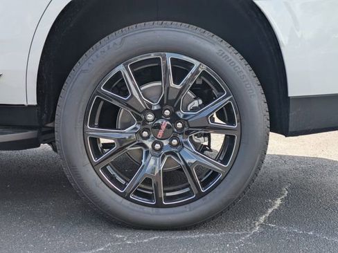 New 2026 GMC Yukon Elevation w/ Elevation Premium Package AWD/4WD image 13