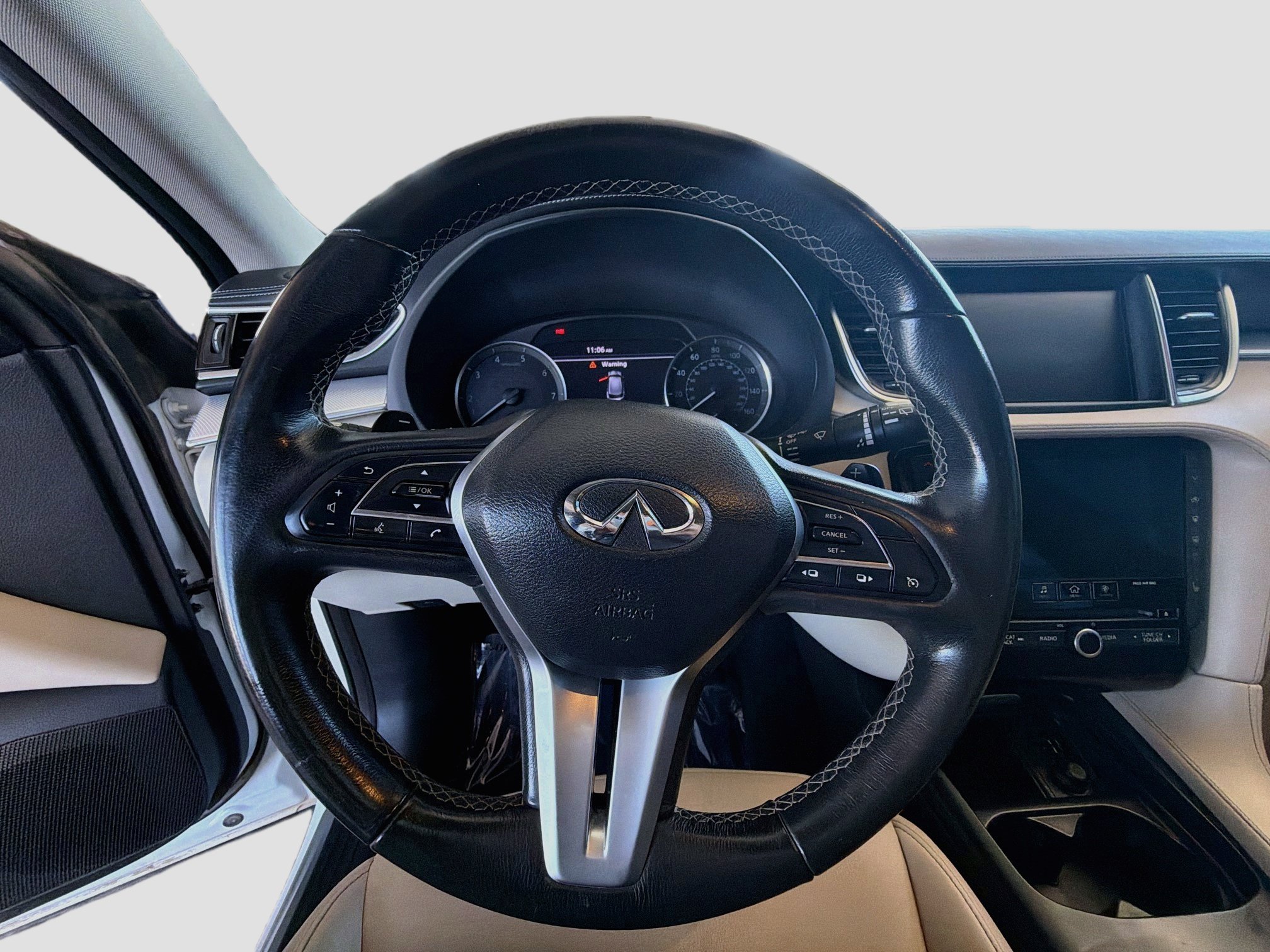 Used 2019 INFINITI QX50 Luxe w/ Navigation Package AWD/4WD image 17