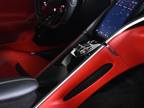 Used 2023 Ferrari Roma RWD image 23