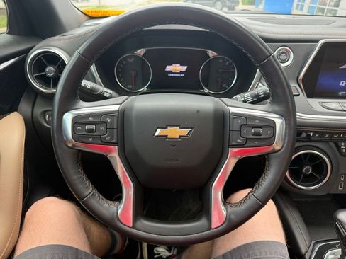 Used 2022 Chevrolet Blazer Premier w/ Enhanced Convenience Package FWD image 12
