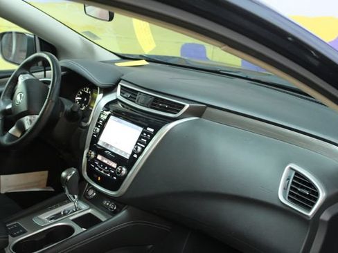 Used 2018 Nissan Murano SV AWD/4WD image 12