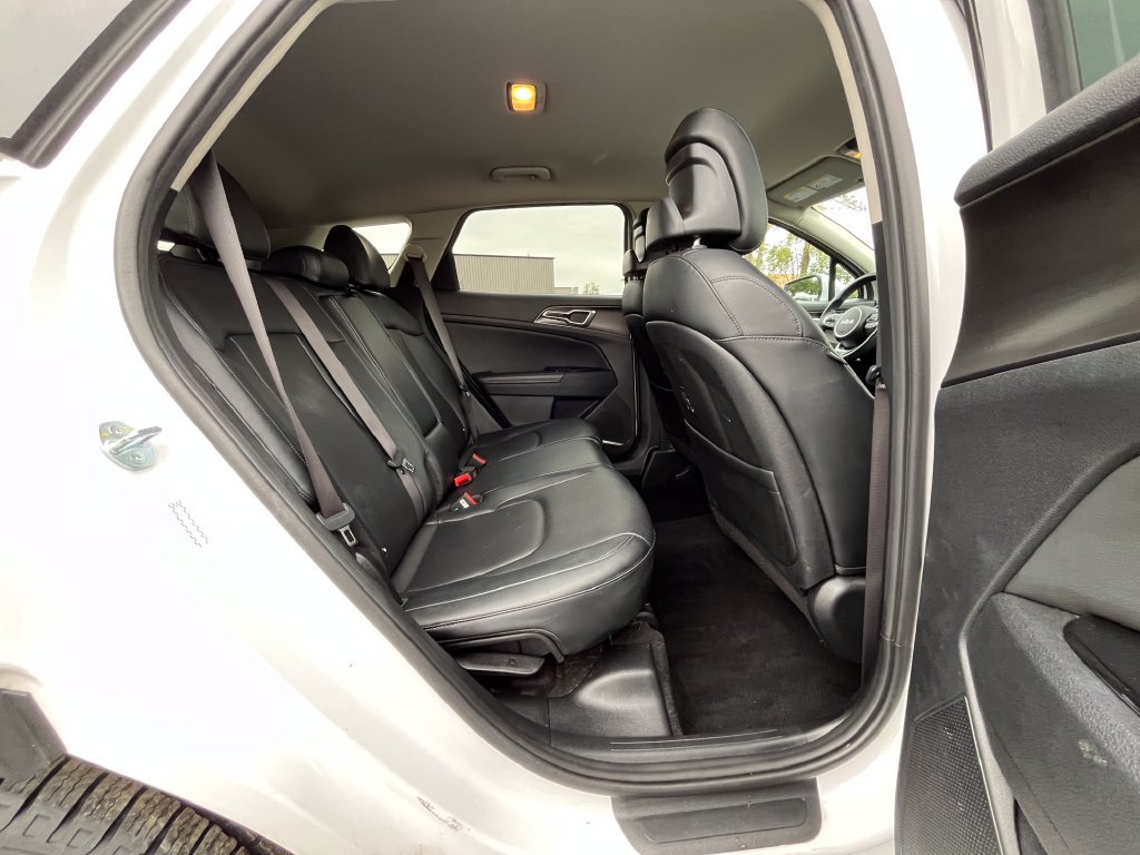 Used 2024 Kia Sportage EX FWD image 20