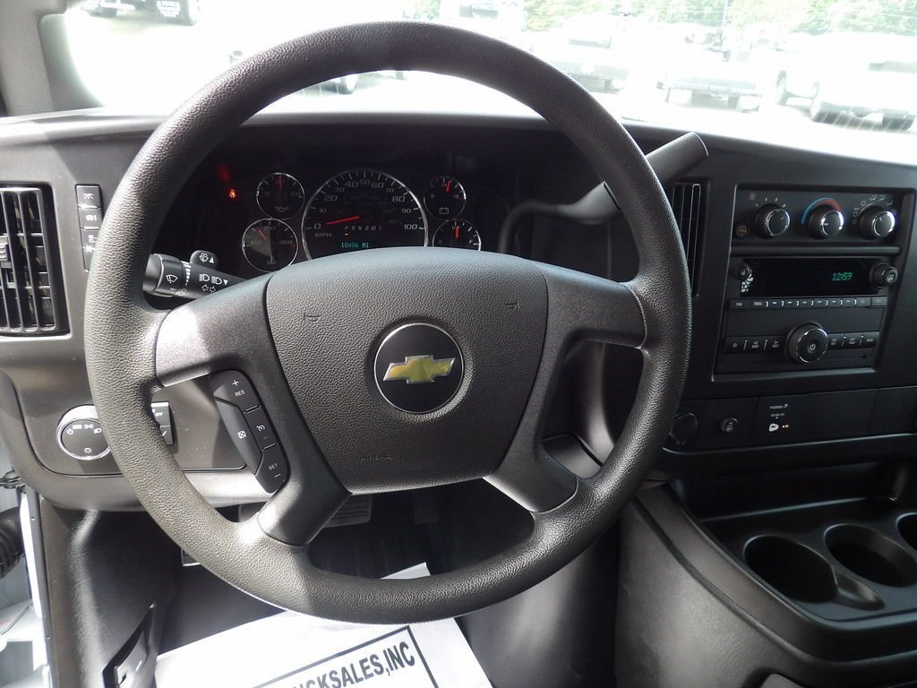 Used 2025 Chevrolet Express 2500 w/ Driver Convenience Package RWD image 20