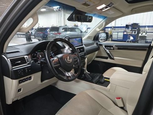 Used 2022 Lexus GX 460 Premium w/ Premium Plus Package AWD/4WD image 3