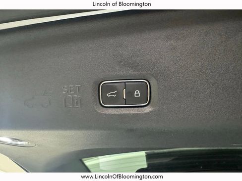 Certified 2025 Lincoln Navigator L Black Label AWD/4WD image 36