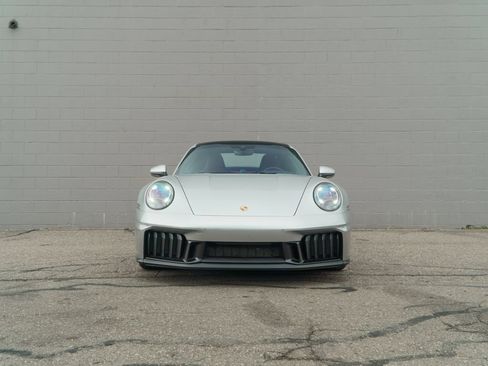 Used 2026 Porsche 911 Carrera 4 GTS AWD/4WD image 10