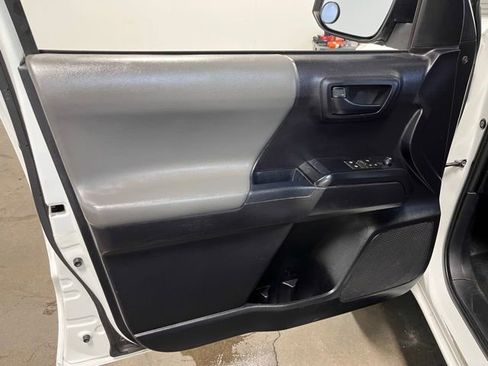 Used 2020 Toyota Tacoma SR image 18